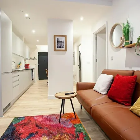 Super 2 Bed Apartment Close To Victoria Station Manchester Exterior photo
