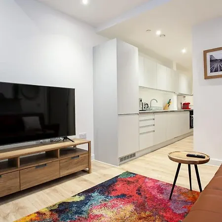 Super 2 Bed Apartment Close To Victoria Station Manchester Exterior photo