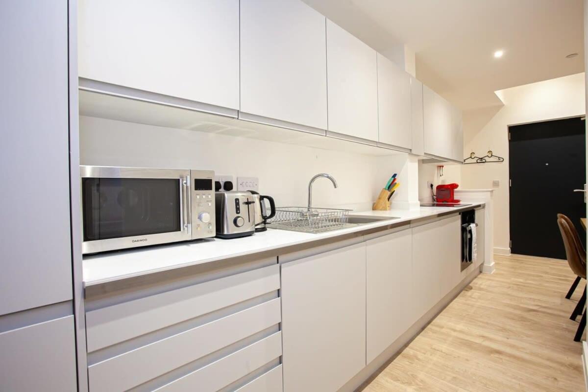 Apartment Super 2 Bed Close To Victoria Station