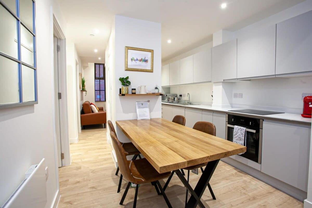 Apartment Super 2 Bed Close To Victoria Station Manchester